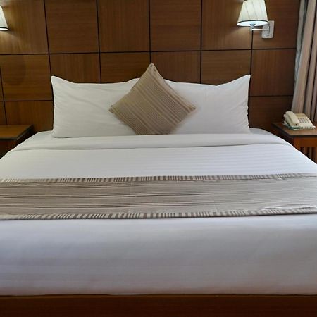 The Pinnacle Hotel And Suites Davao City Eksteriør bilde