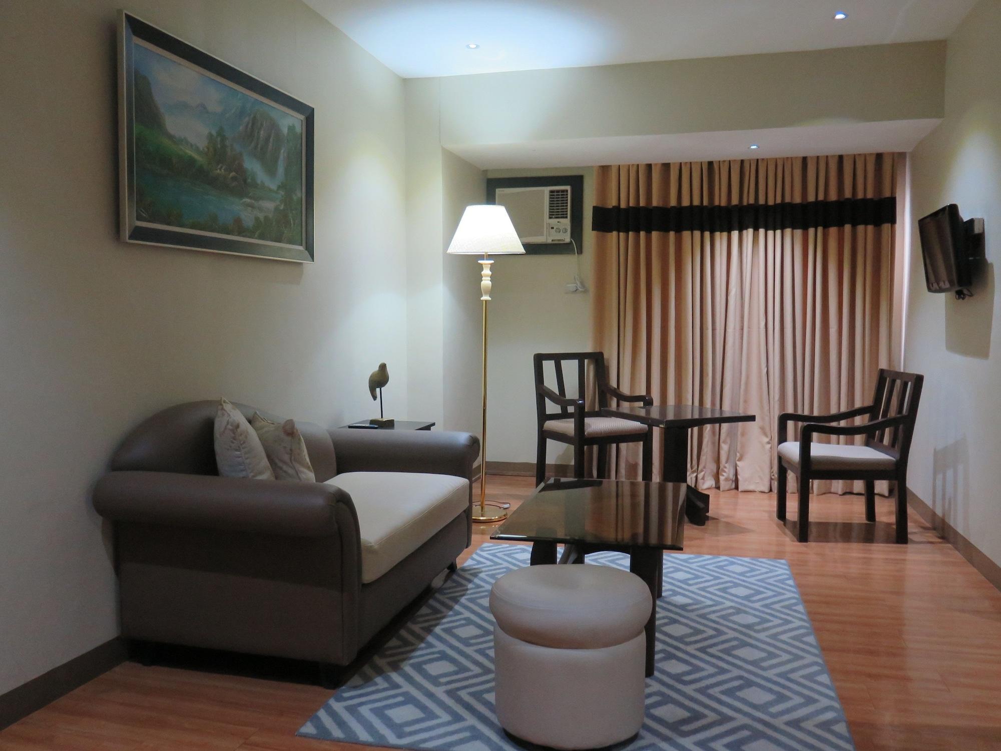 The Pinnacle Hotel And Suites Davao City Eksteriør bilde