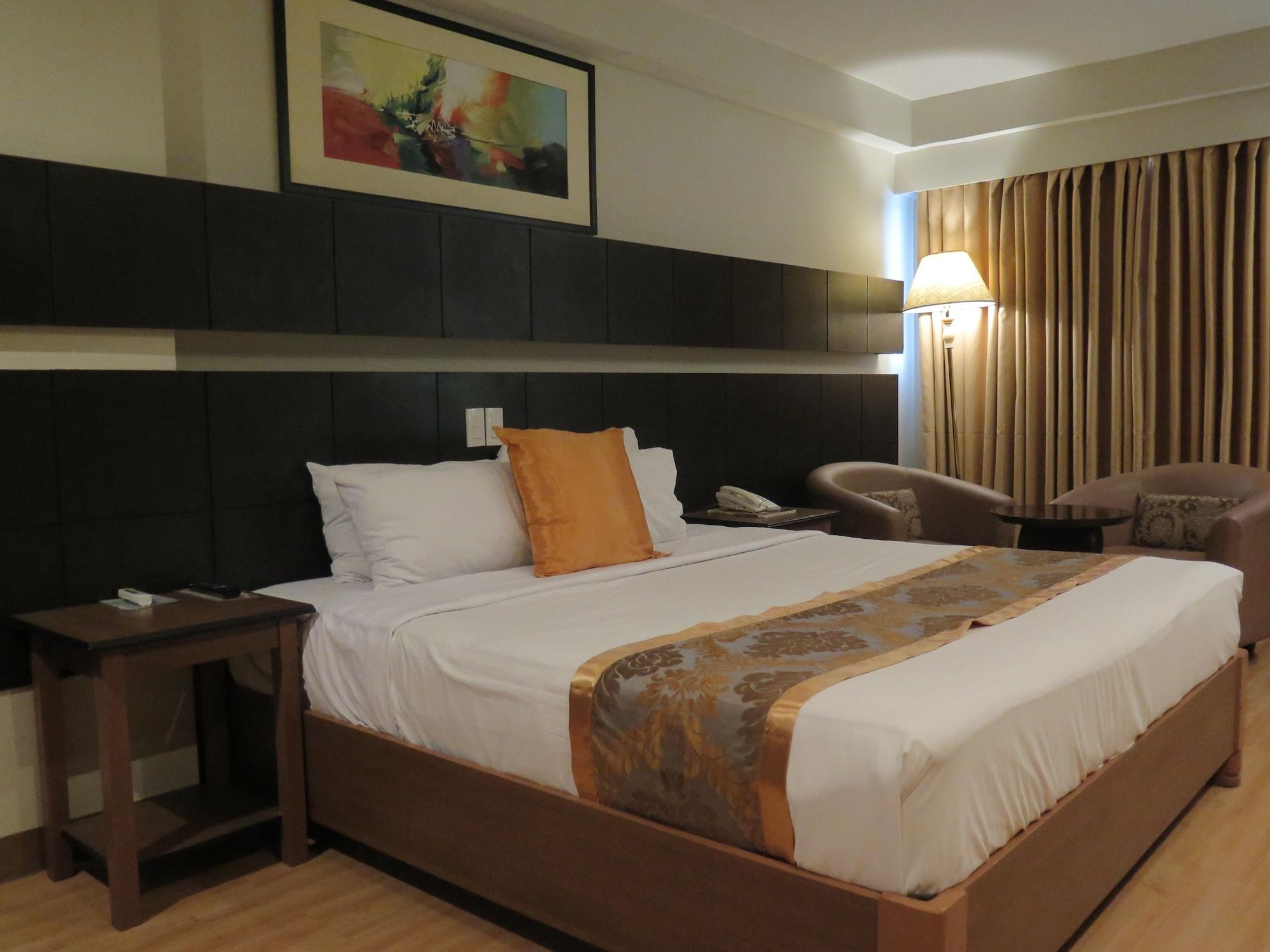The Pinnacle Hotel And Suites Davao City Eksteriør bilde
