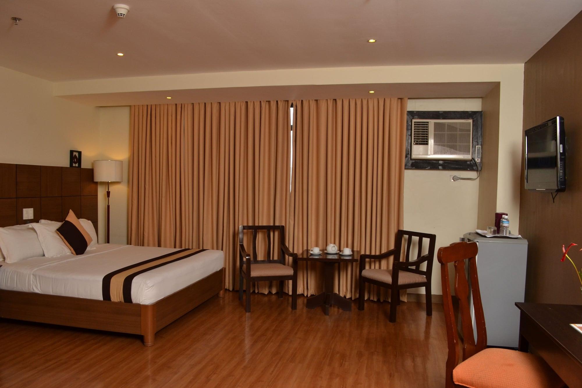 The Pinnacle Hotel And Suites Davao City Eksteriør bilde