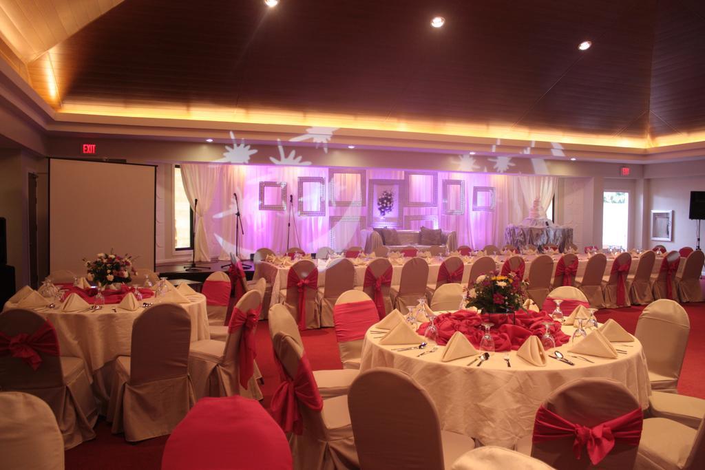 The Pinnacle Hotel And Suites Davao City Eksteriør bilde