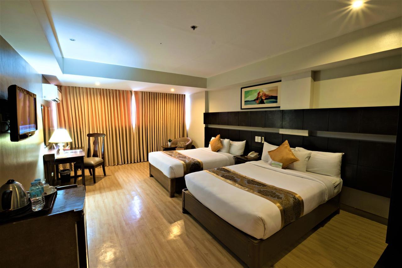 The Pinnacle Hotel And Suites Davao City Eksteriør bilde