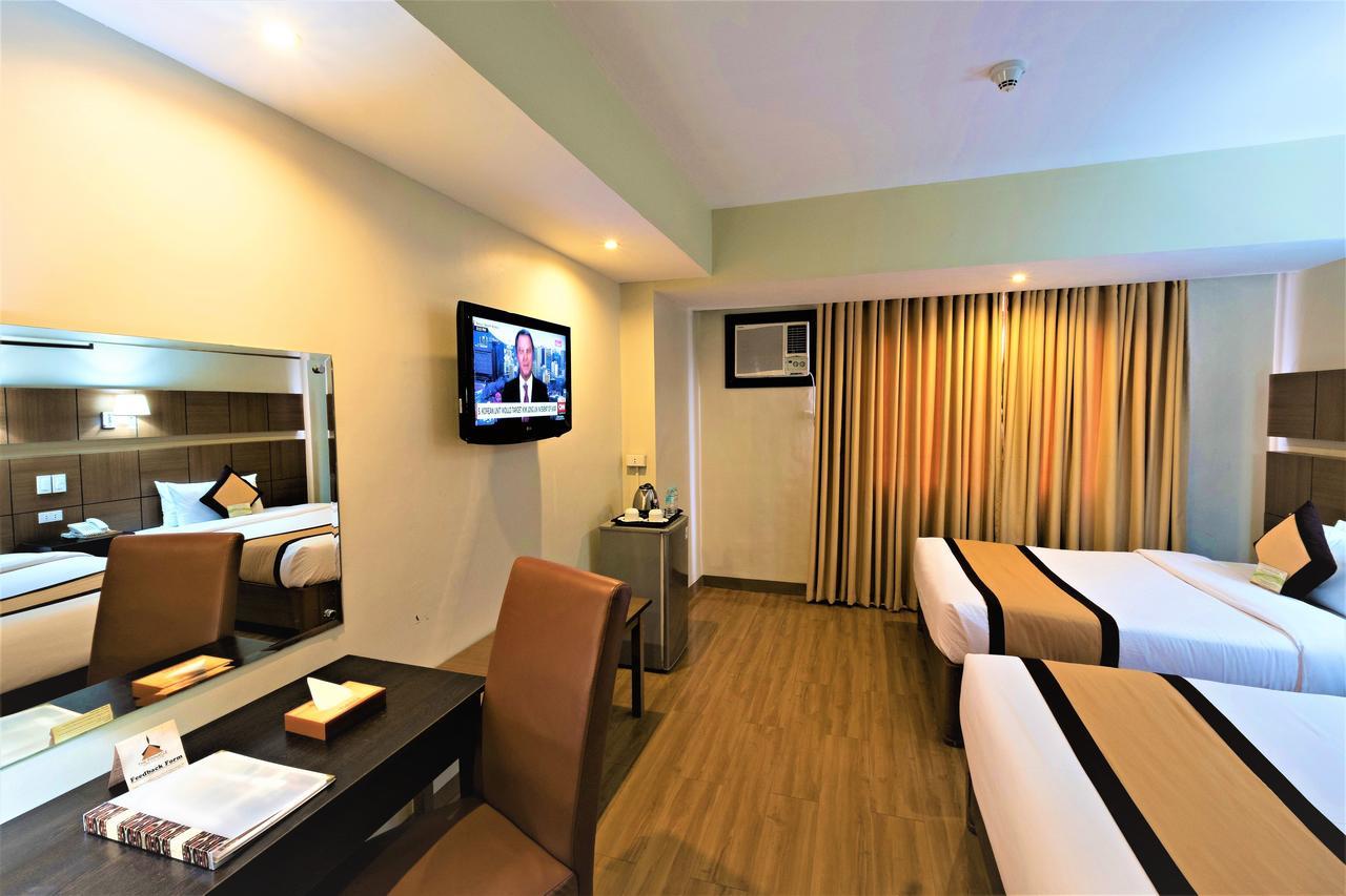 The Pinnacle Hotel And Suites Davao City Eksteriør bilde