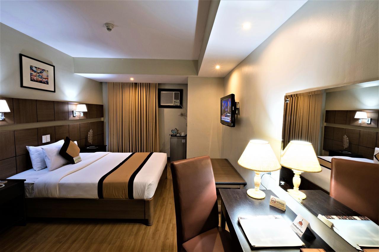 The Pinnacle Hotel And Suites Davao City Eksteriør bilde