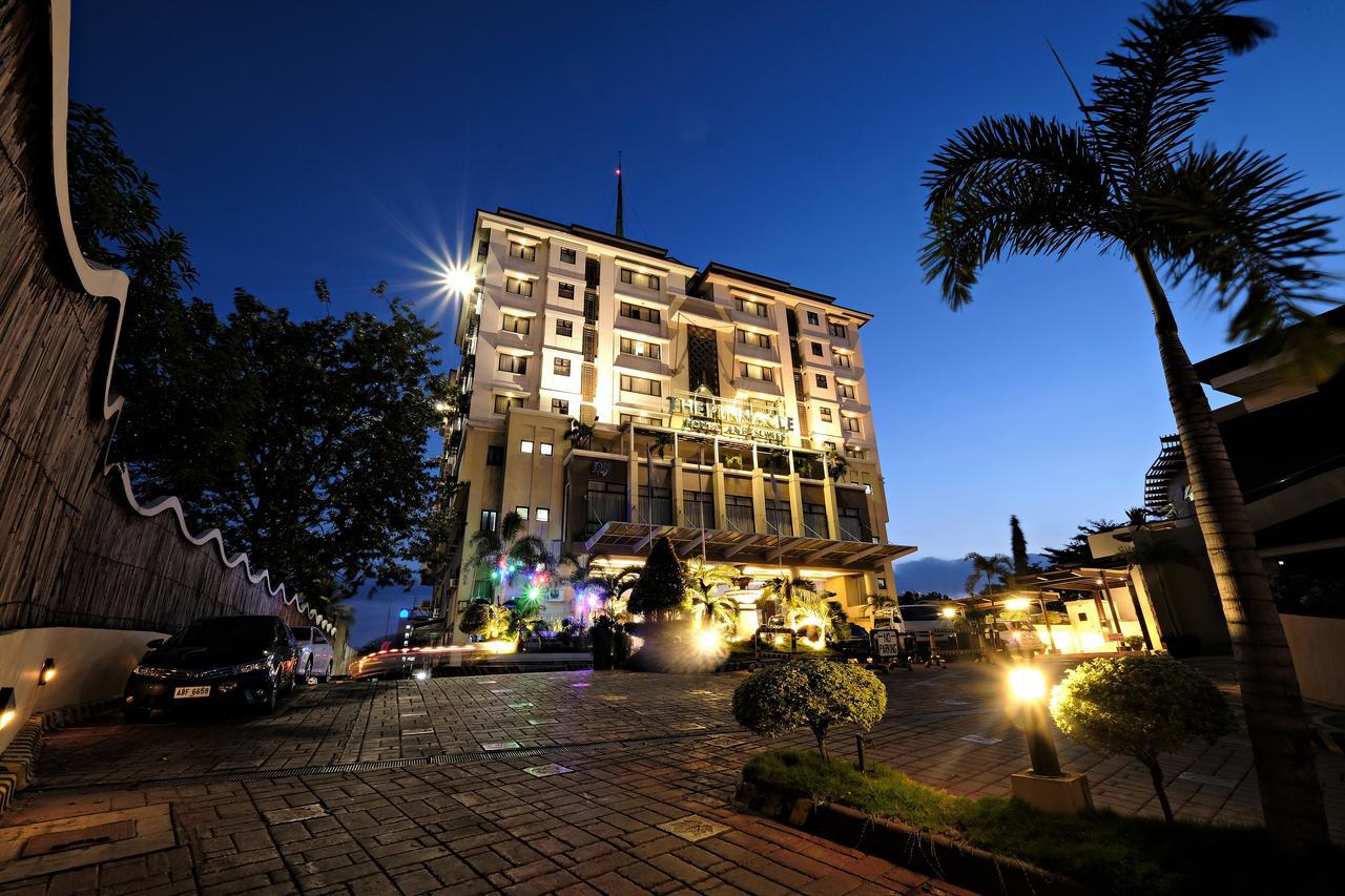 The Pinnacle Hotel And Suites Davao City Eksteriør bilde