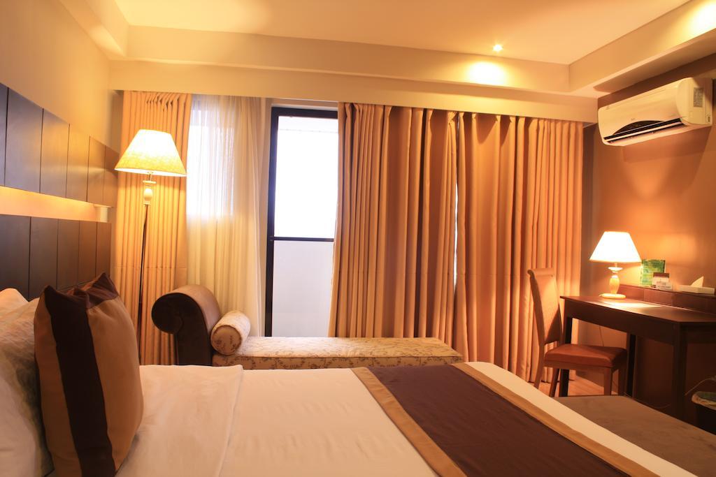 The Pinnacle Hotel And Suites Davao City Eksteriør bilde